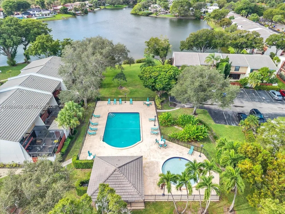 3908 Parkside Ln #229 Hollywood, FL 33021