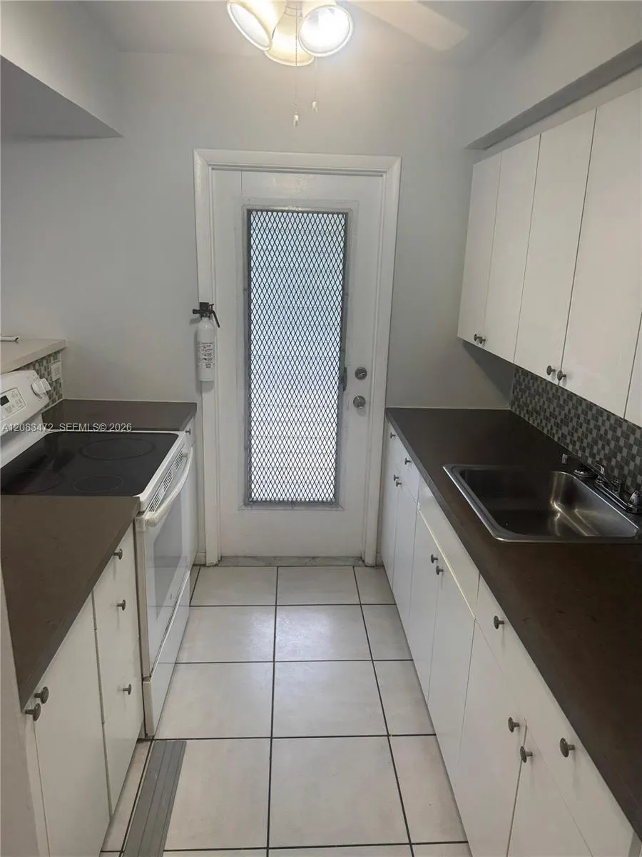 Address Not Shown Hollywood, FL 33020