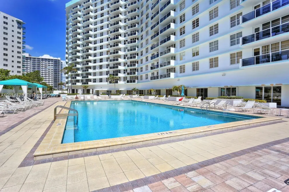 3725 S Ocean Dr #715 Hollywood, FL 33019