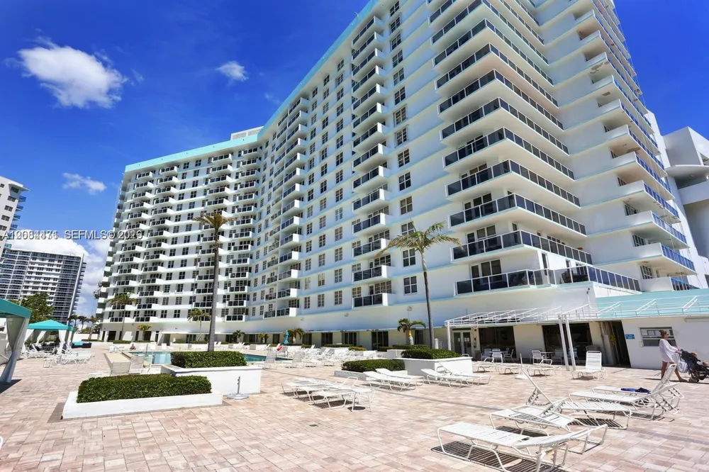 3725 S Ocean Dr #715 Hollywood, FL 33019