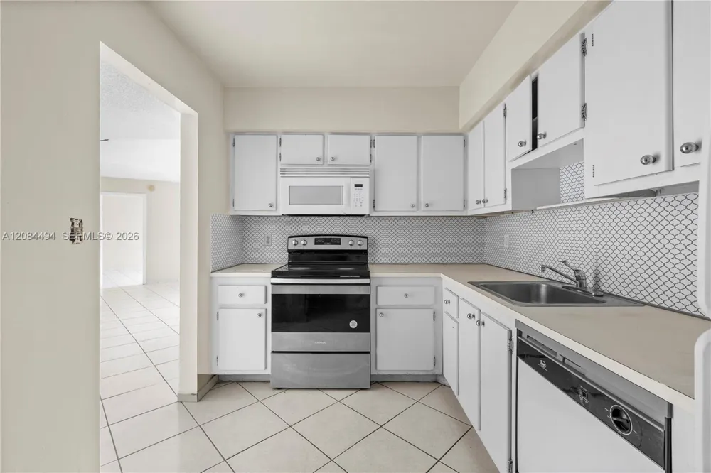 1200 NE Miami Gardens Dr #315W Miami, FL 33179