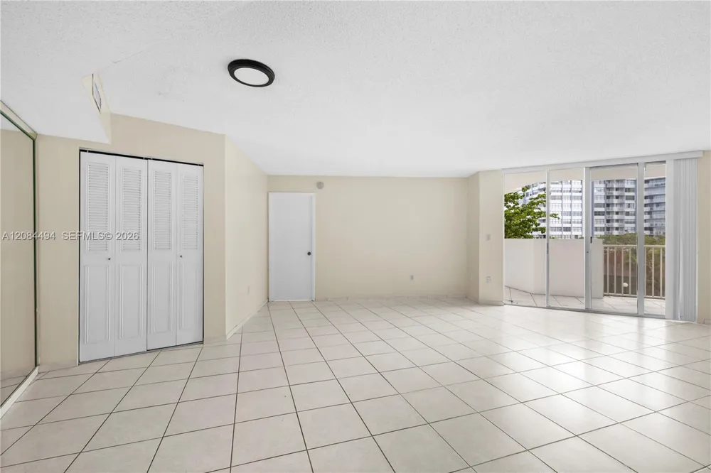 1200 NE Miami Gardens Dr #315W Miami, FL 33179