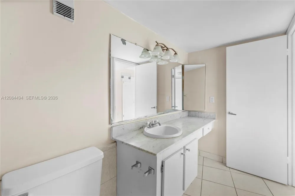 1200 NE Miami Gardens Dr #315W Miami, FL 33179
