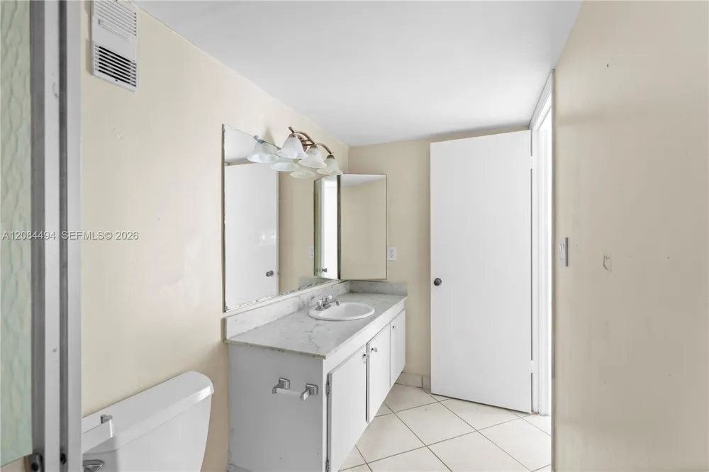 1200 NE Miami Gardens Dr #315W Miami, FL 33179