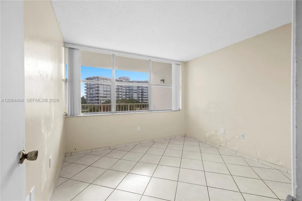 1200 NE Miami Gardens Dr #315W Miami, FL 33179
