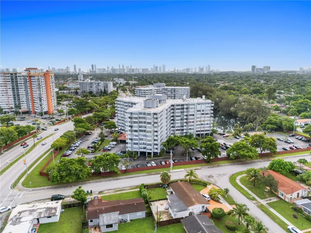 1200 NE Miami Gardens Dr #315W Miami, FL 33179