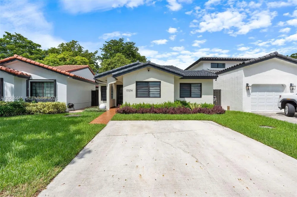 17374 NW 66th Pl Hialeah, FL 33015