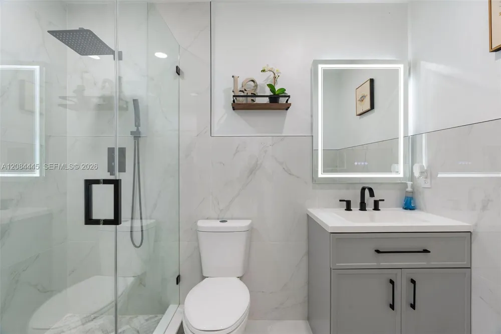 17374 NW 66th Pl Hialeah, FL 33015
