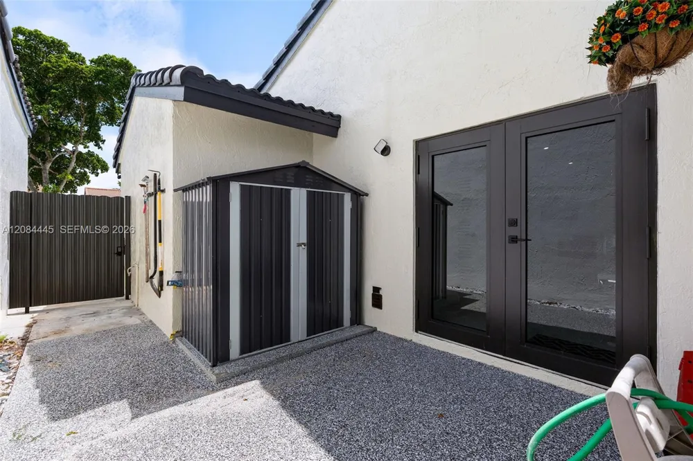 17374 NW 66th Pl Hialeah, FL 33015