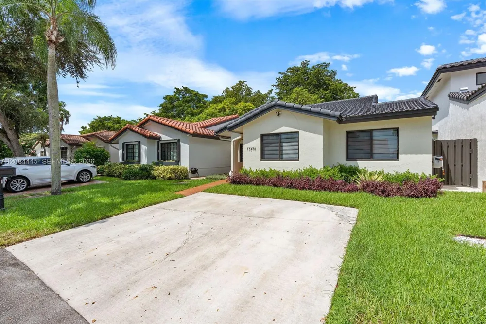 17374 NW 66th Pl Hialeah, FL 33015