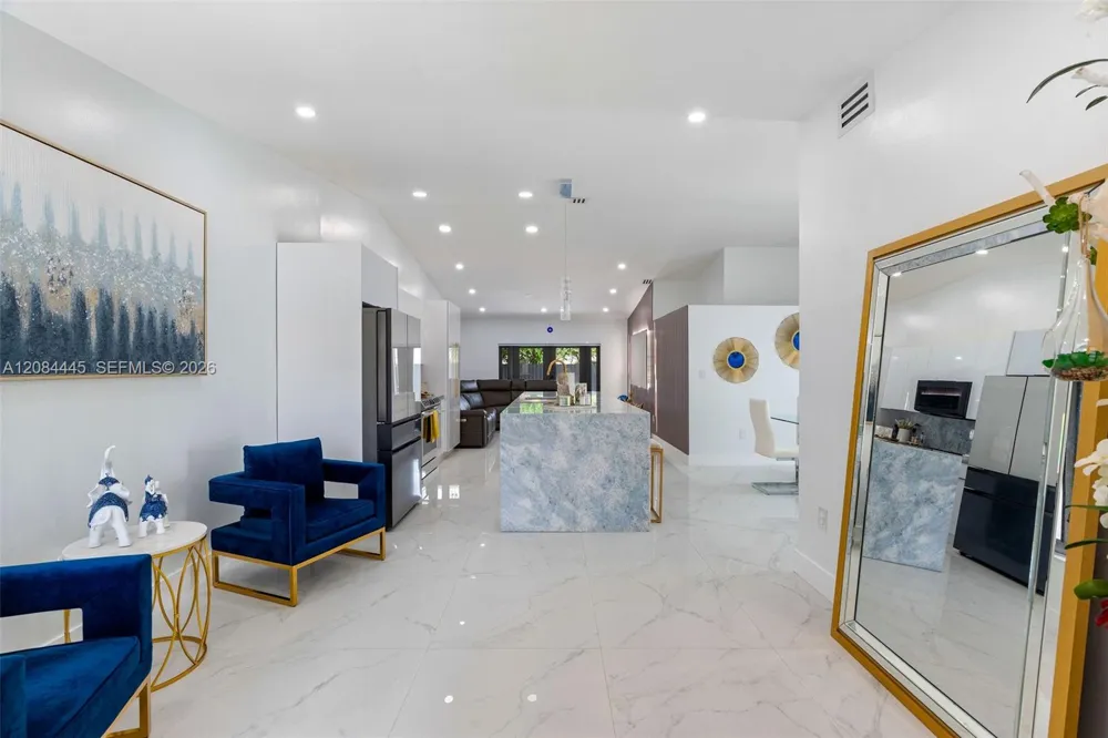 17374 NW 66th Pl Hialeah, FL 33015