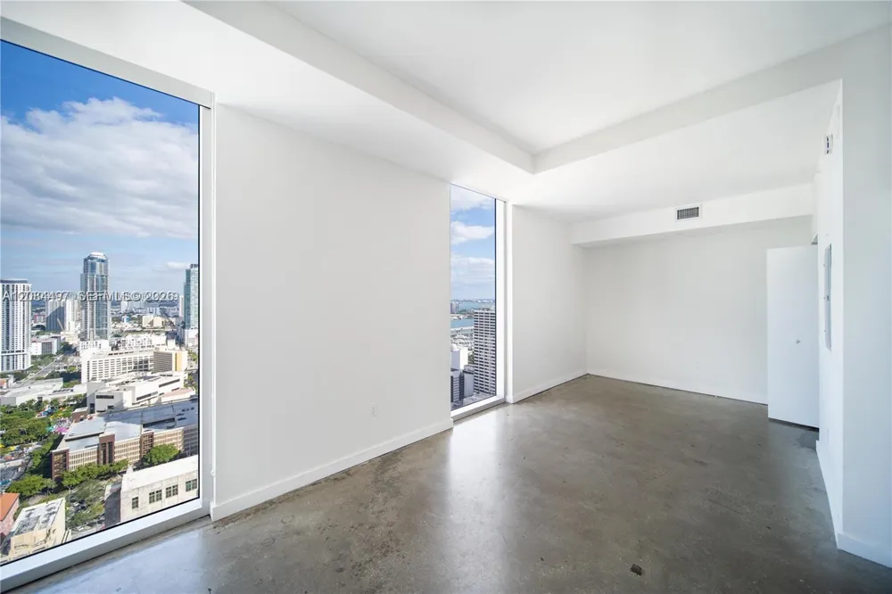 151 SE 1st St #PH08 Miami, FL 33131