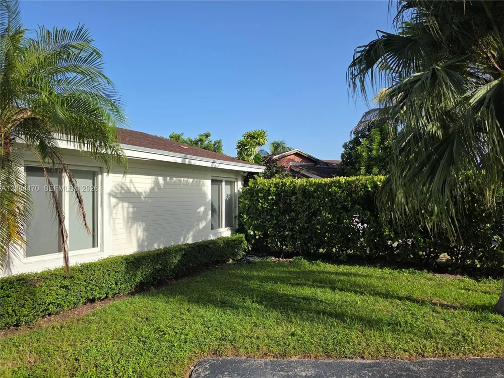 16203 SW 302 nd st Homestead, FL 33033