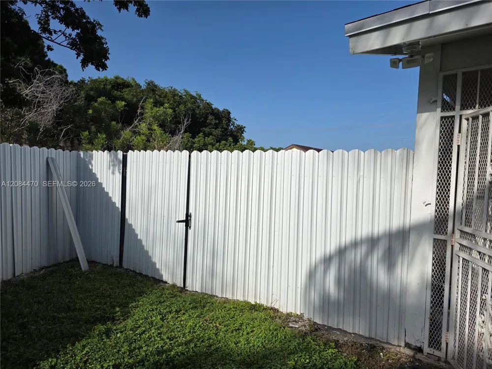 16203 SW 302 nd st Homestead, FL 33033