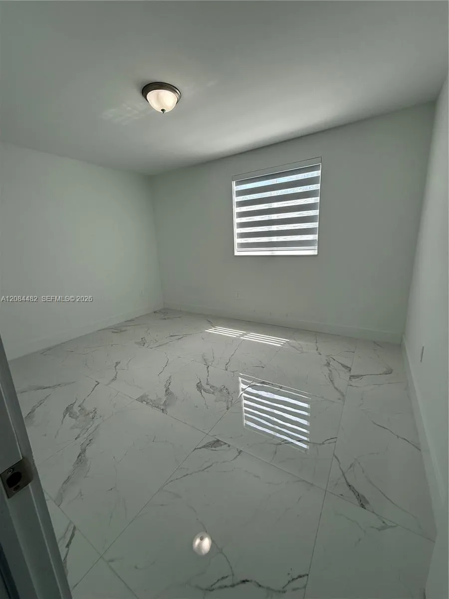 2100 NW 102nd St #2 Miami, FL 33147