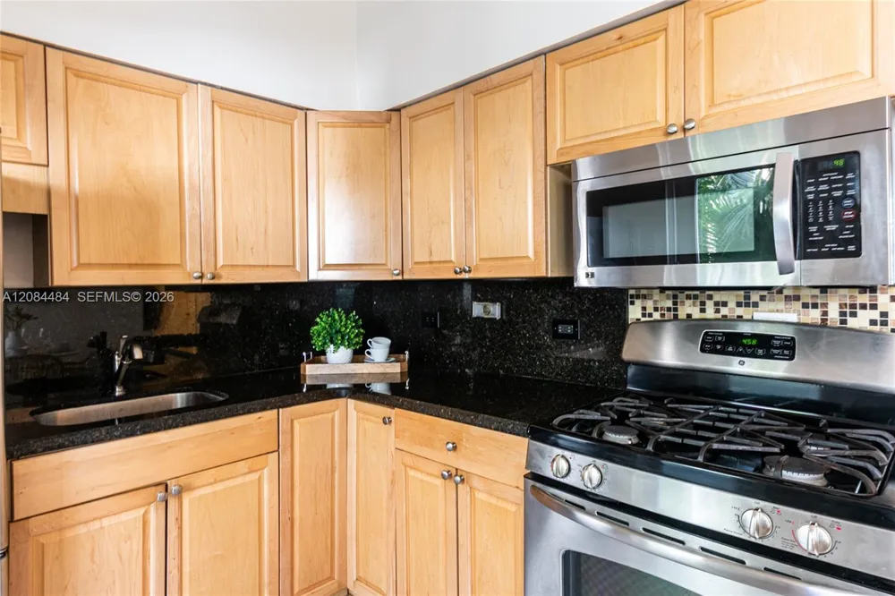 1431 Lincoln Ter #2 Miami Beach, FL 33139