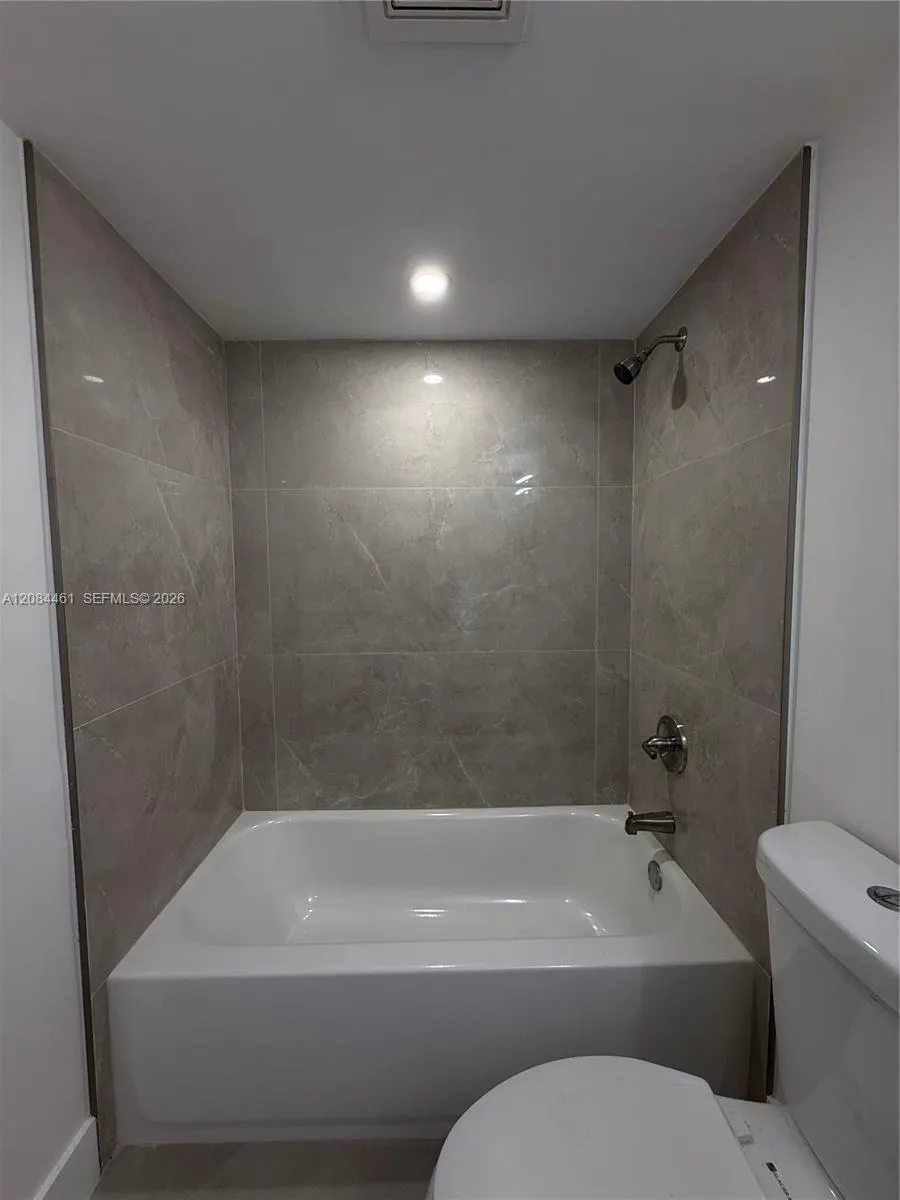 1005 S Flagler Ave #810 Pompano Beach, FL 33060