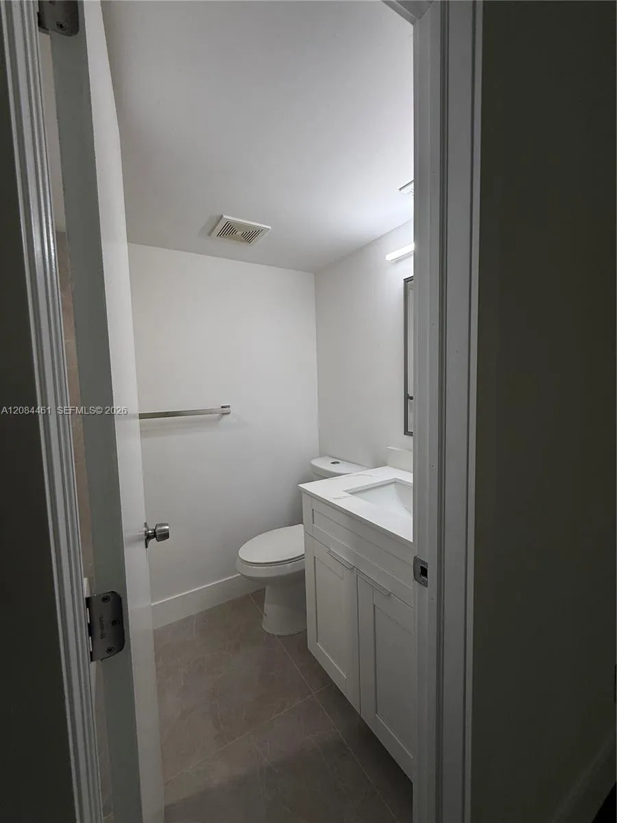 1005 S Flagler Ave #810 Pompano Beach, FL 33060