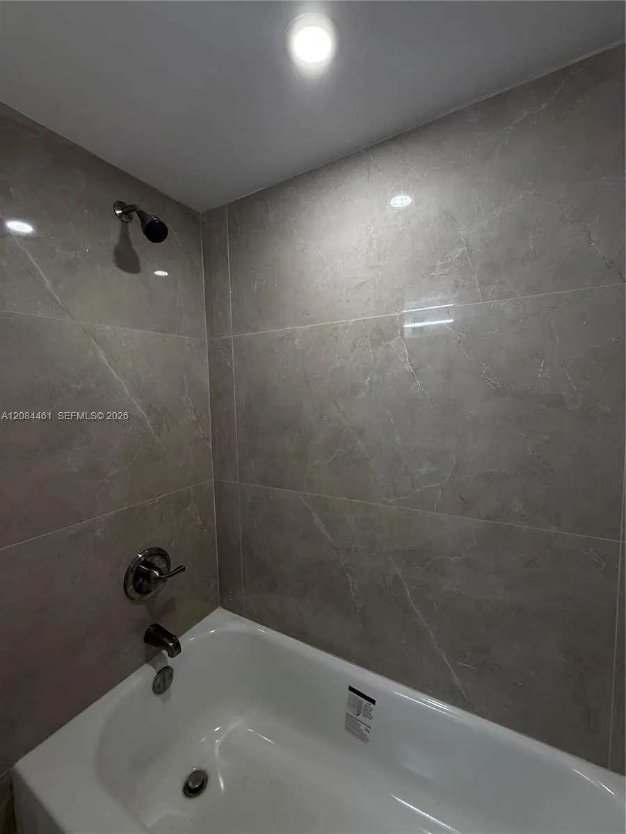 1005 S Flagler Ave #810 Pompano Beach, FL 33060