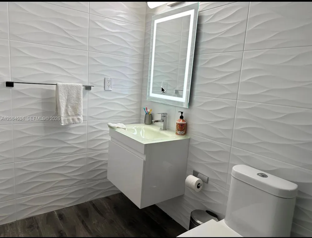 20301 W Country Club Dr #1530 Aventura, FL 33180