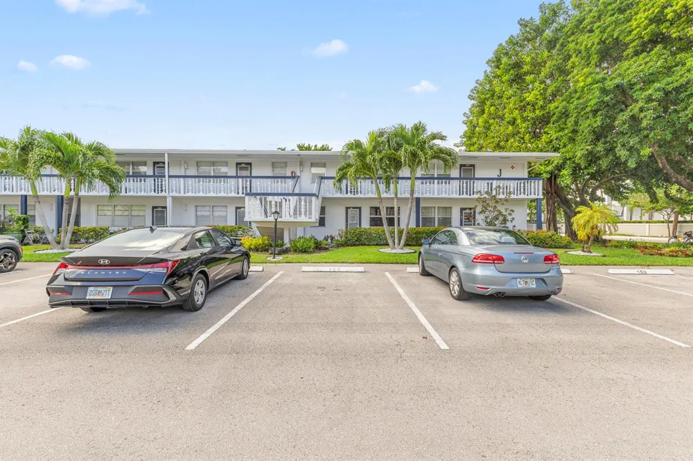 159 Newport J Deerfield Beach, FL 33442