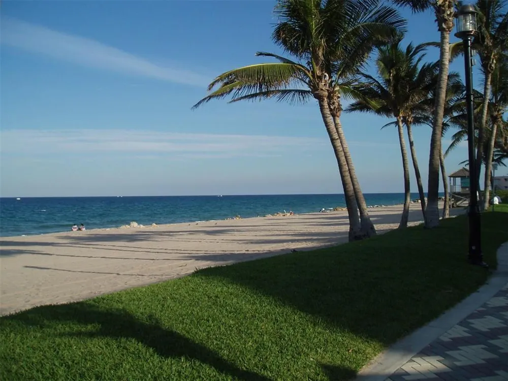 159 Newport J Deerfield Beach, FL 33442