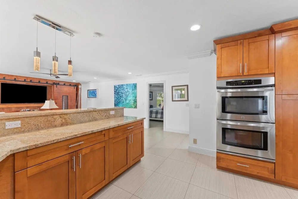 701 BUOY ROAD North Palm Beach, FL 33408