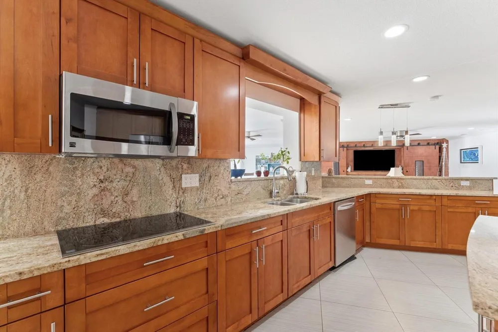 701 BUOY ROAD North Palm Beach, FL 33408