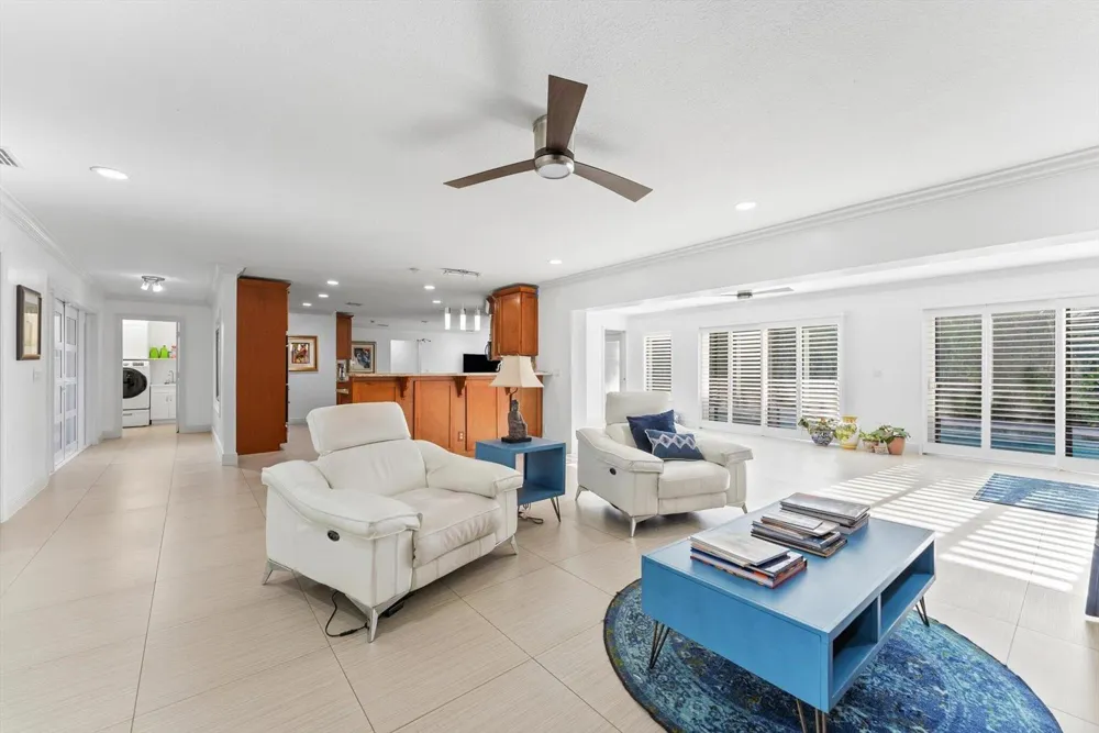701 BUOY ROAD North Palm Beach, FL 33408