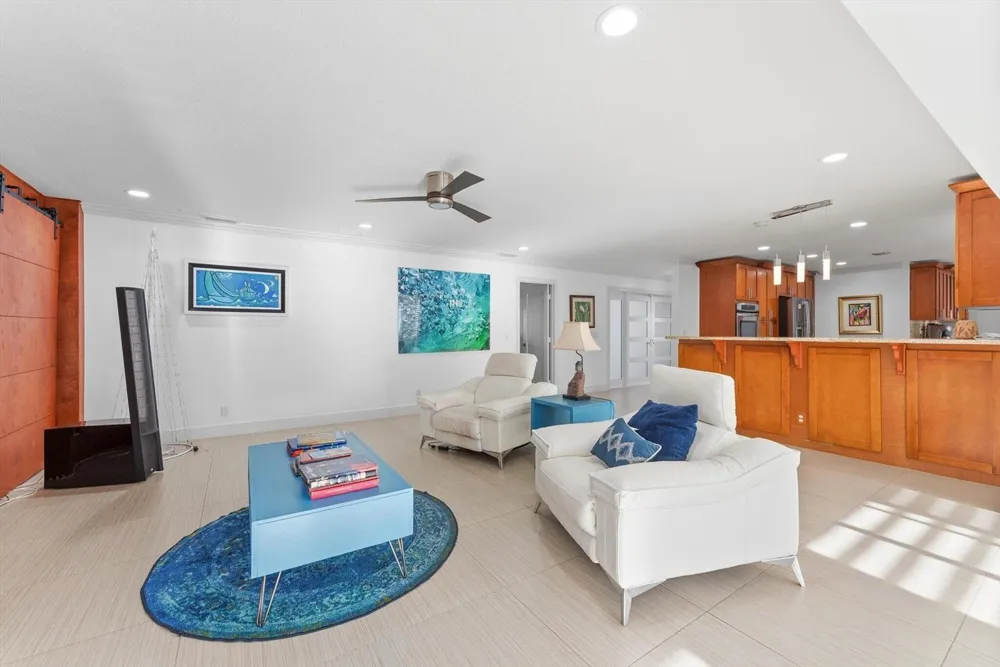 701 BUOY ROAD North Palm Beach, FL 33408