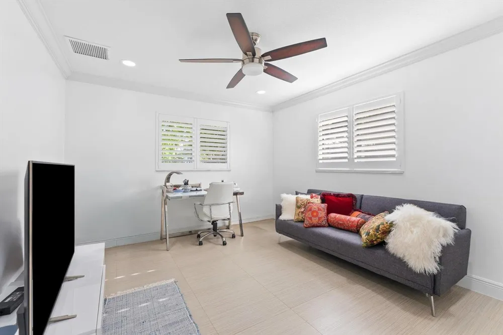 701 BUOY ROAD North Palm Beach, FL 33408