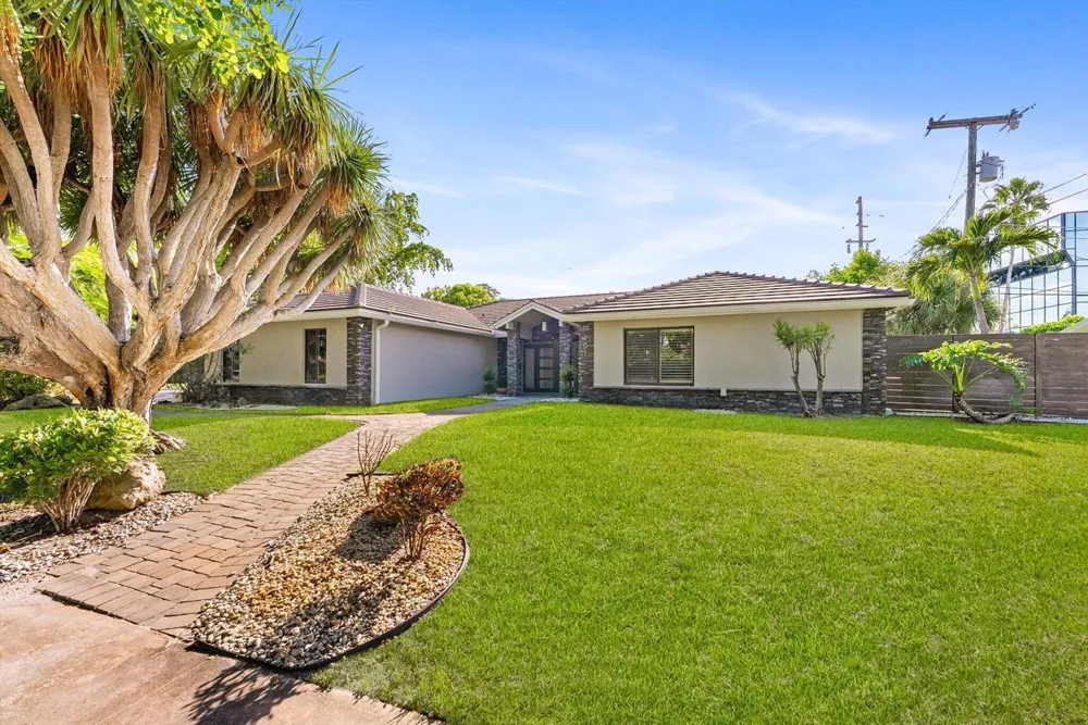 701 BUOY ROAD North Palm Beach, FL 33408