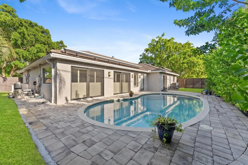 701 BUOY ROAD North Palm Beach, FL 33408