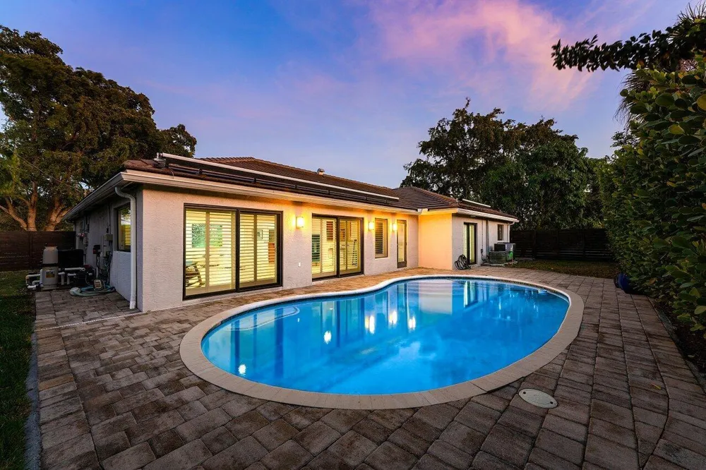 701 BUOY ROAD North Palm Beach, FL 33408