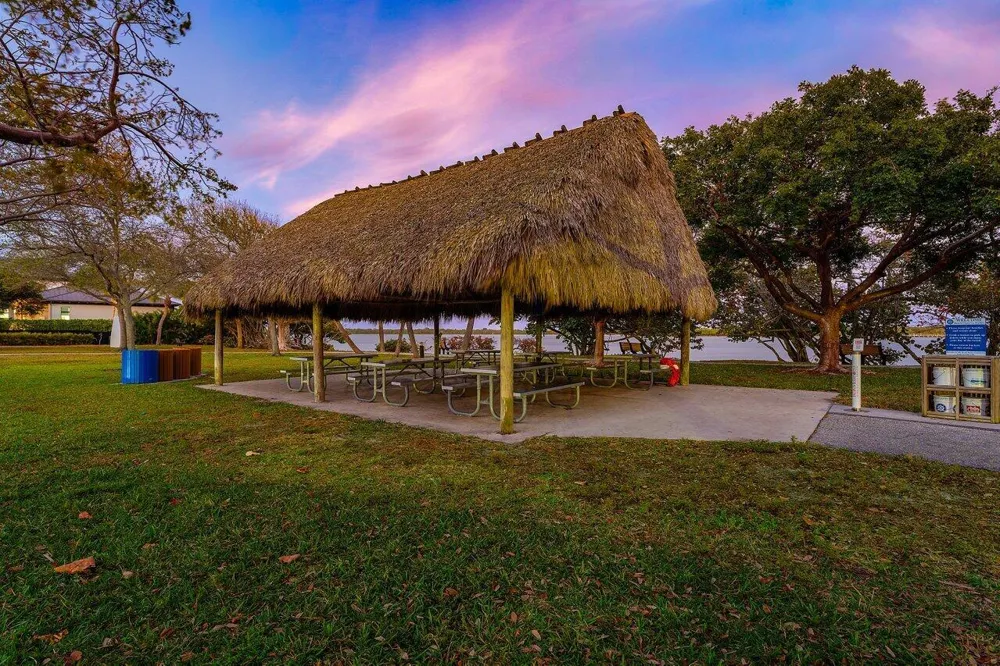 701 BUOY ROAD North Palm Beach, FL 33408