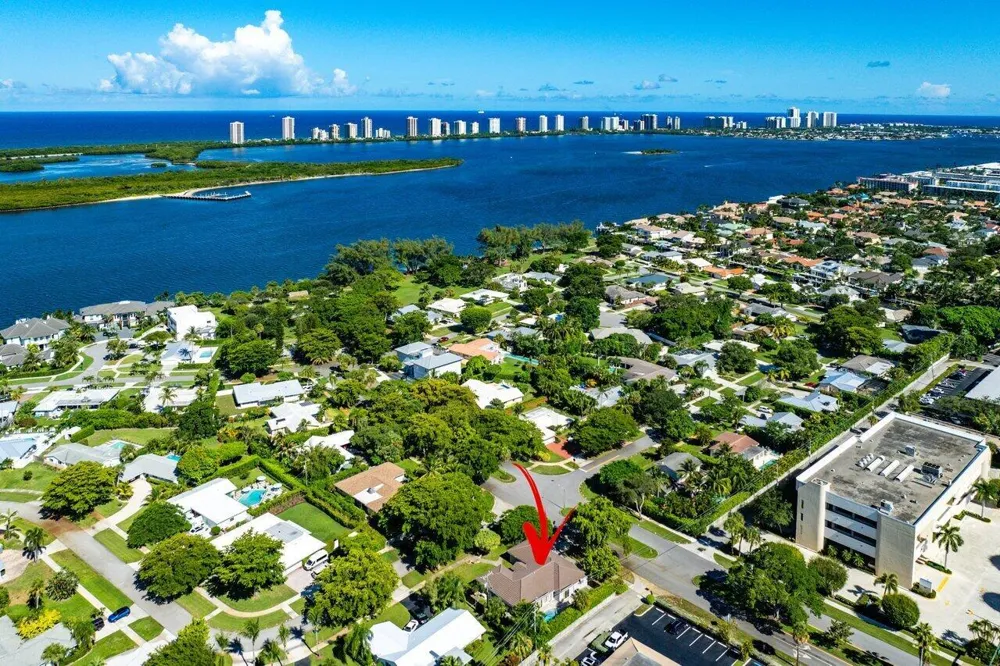 701 BUOY ROAD North Palm Beach, FL 33408