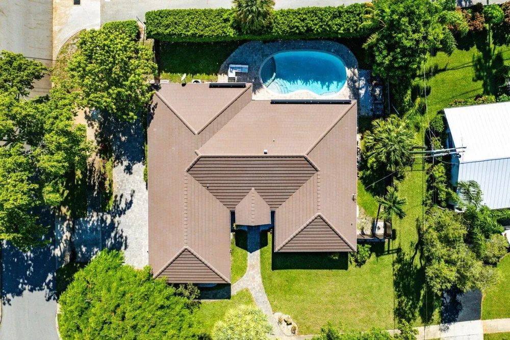 701 BUOY ROAD North Palm Beach, FL 33408