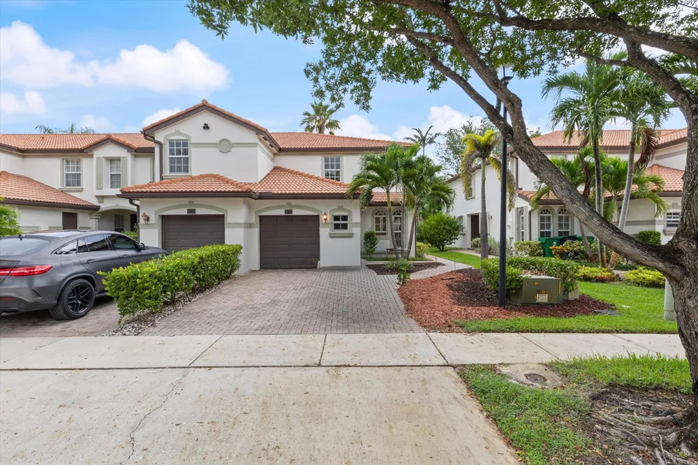 9717 Darlington Place #9717 Cooper City, FL 33328