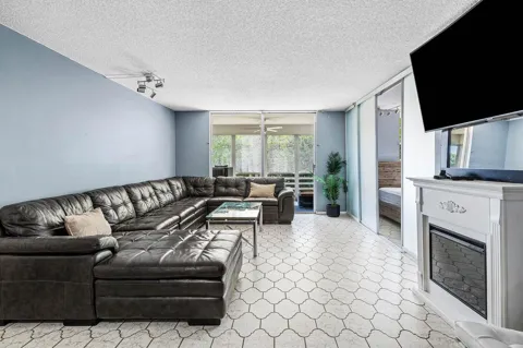 6000 NW 2nd Avenue #339