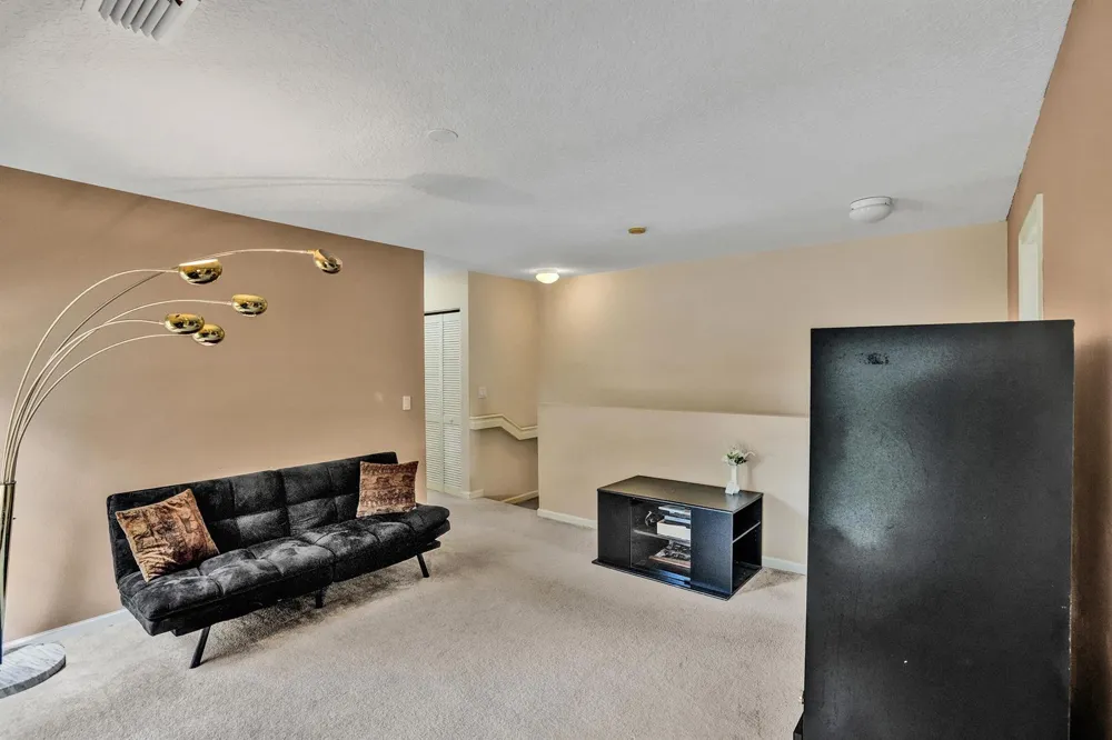 8055 BELLAGIO LANE Boynton Beach, FL 33472