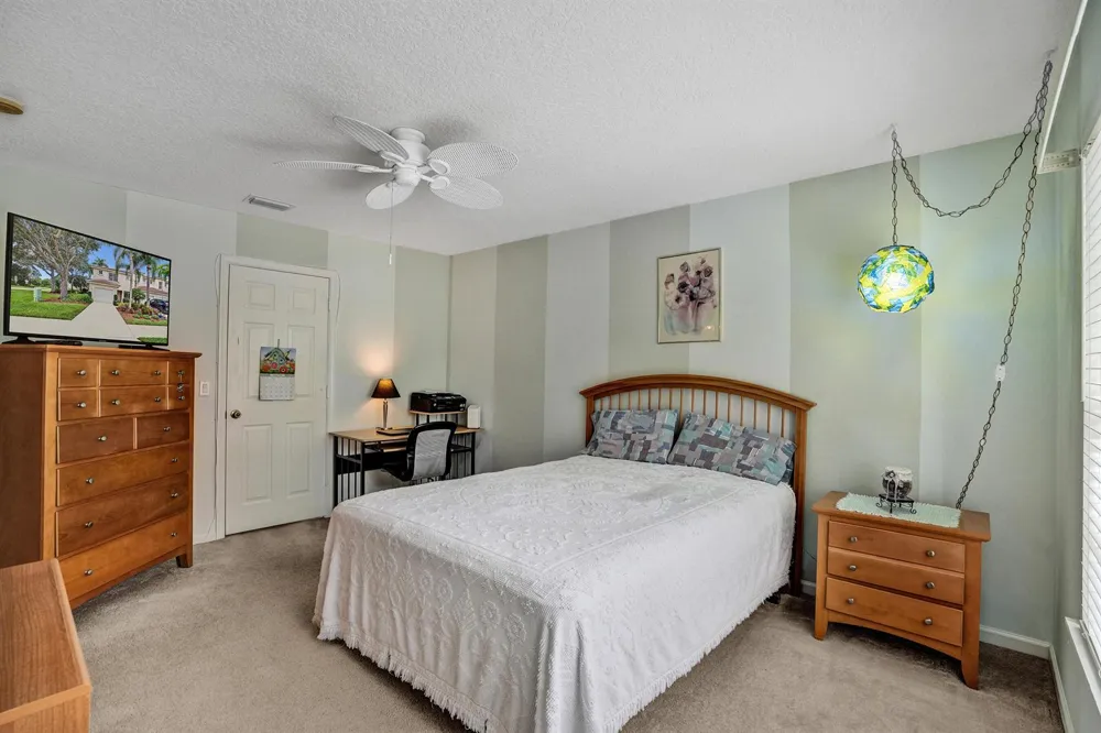 8055 BELLAGIO LANE Boynton Beach, FL 33472