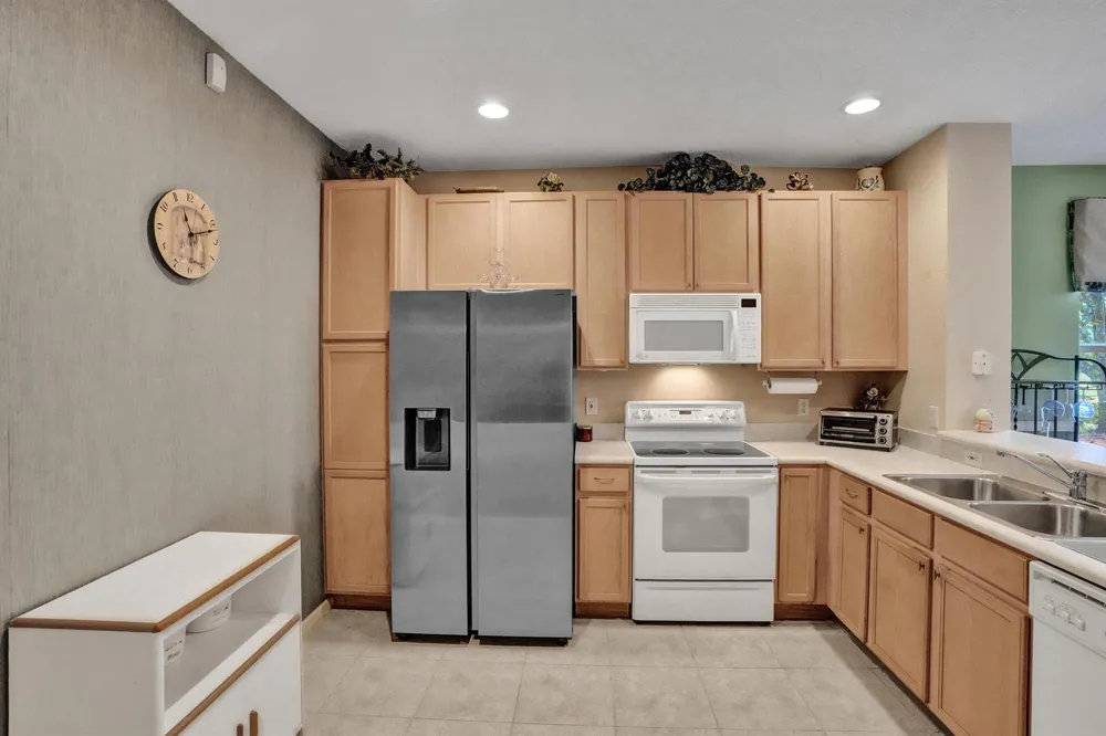 8055 BELLAGIO LANE Boynton Beach, FL 33472