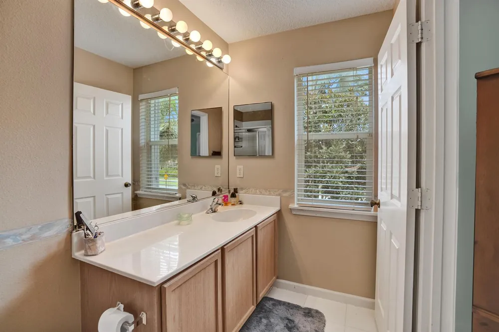 8055 BELLAGIO LANE Boynton Beach, FL 33472