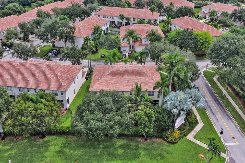 8055 BELLAGIO LANE Boynton Beach, FL 33472