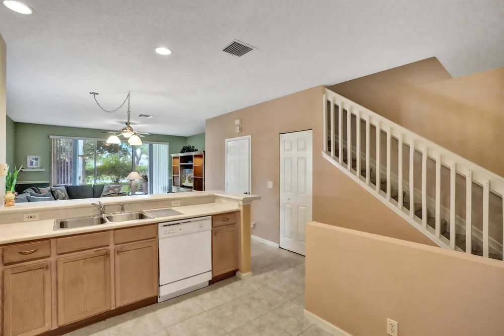 8055 BELLAGIO LANE Boynton Beach, FL 33472