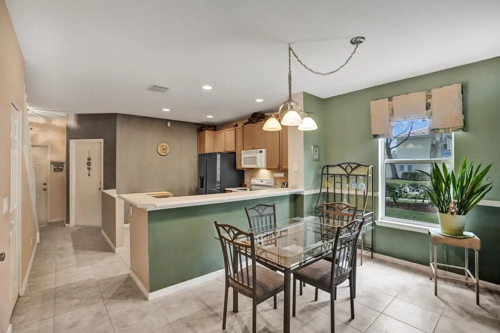 8055 BELLAGIO LANE Boynton Beach, FL 33472
