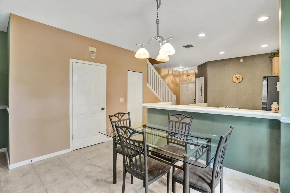 8055 BELLAGIO LANE Boynton Beach, FL 33472