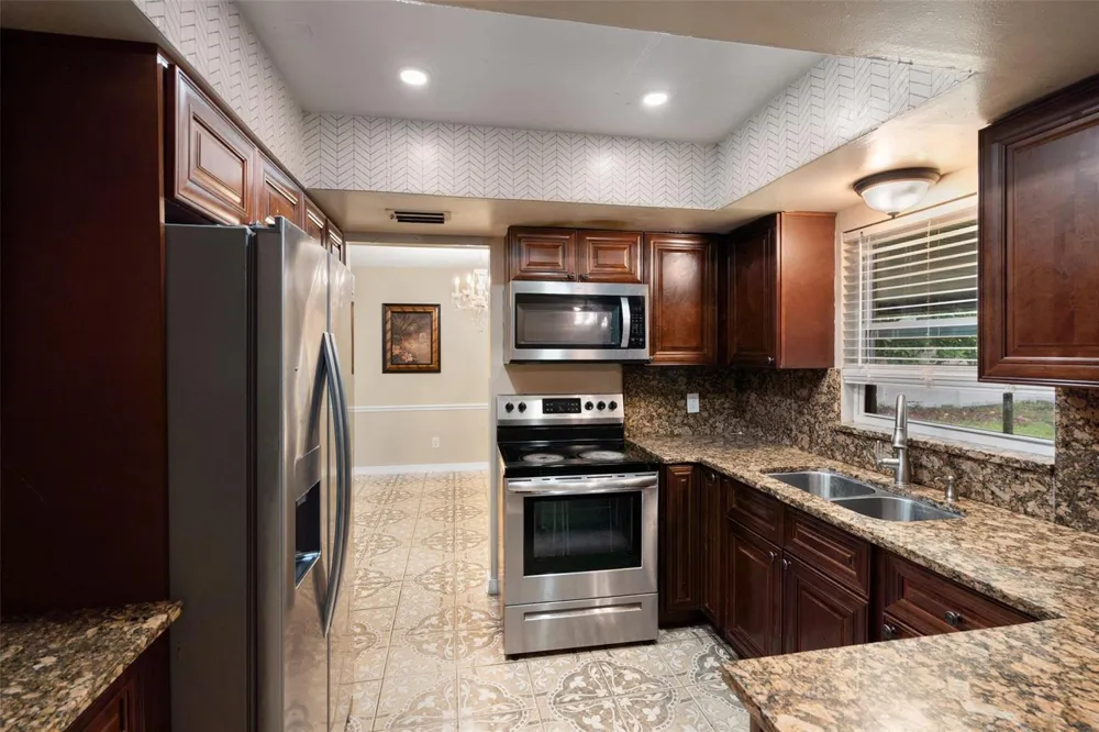 418 DECLARATION DRIVE Orlando, FL 32809