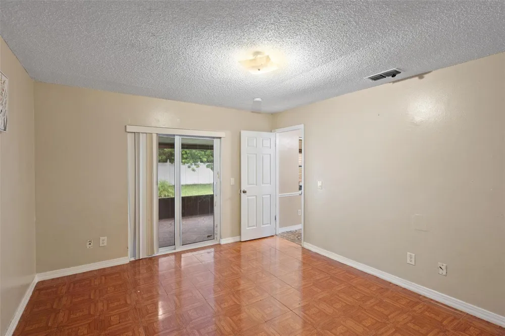 418 DECLARATION DRIVE Orlando, FL 32809