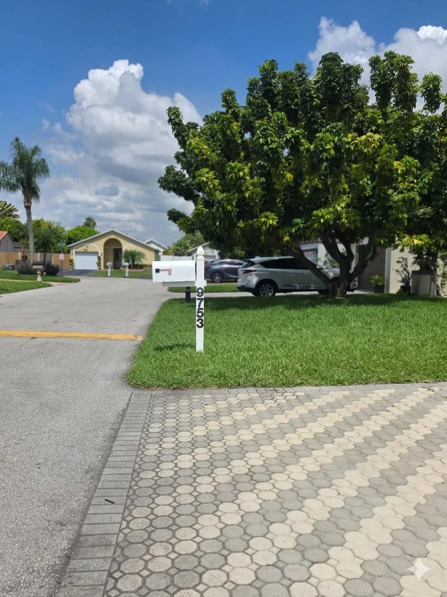 9753 NW 45TH STREET Sunrise, FL 33351